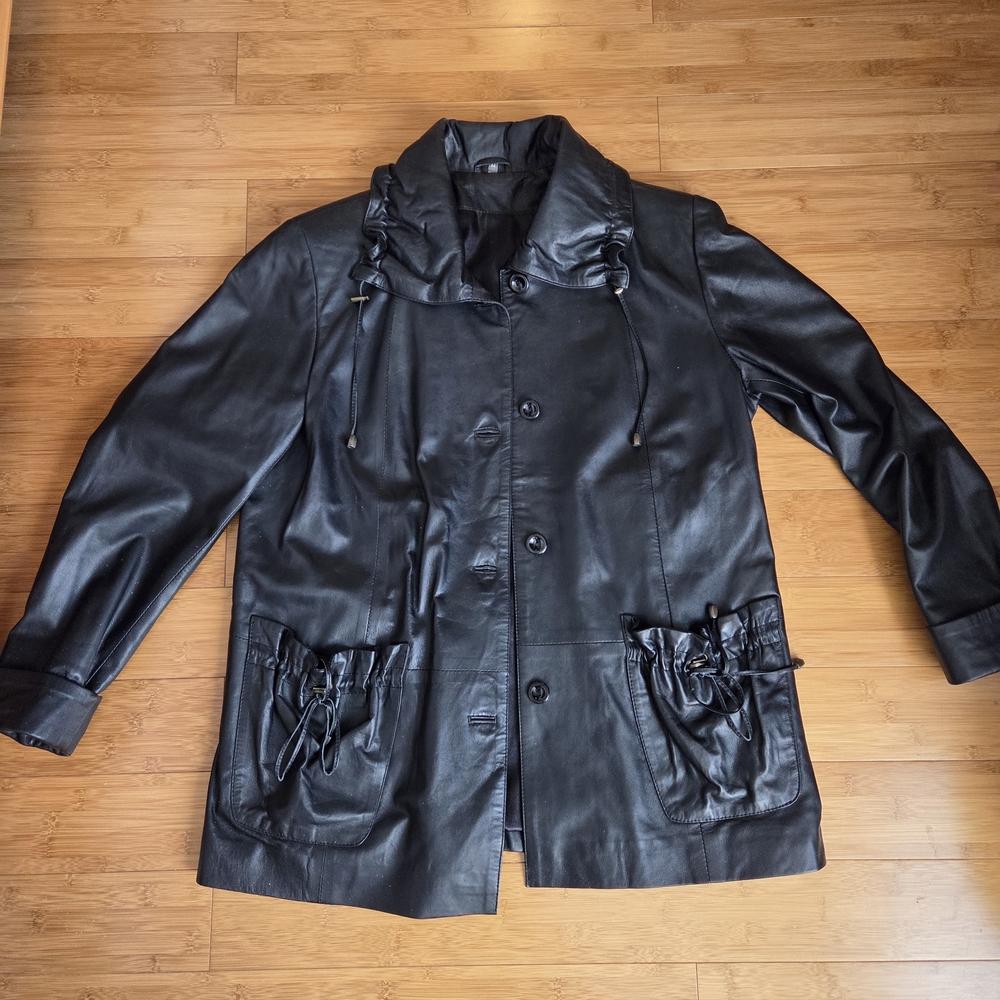Elegant Black Leather Jacket for Women